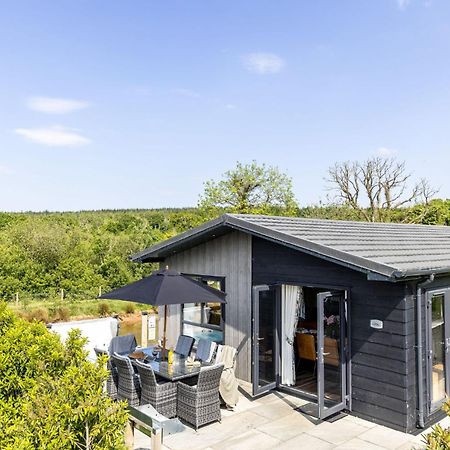 Lilac Lodge, 22 Roadford Lake Lodges Lifton Екстер'єр фото