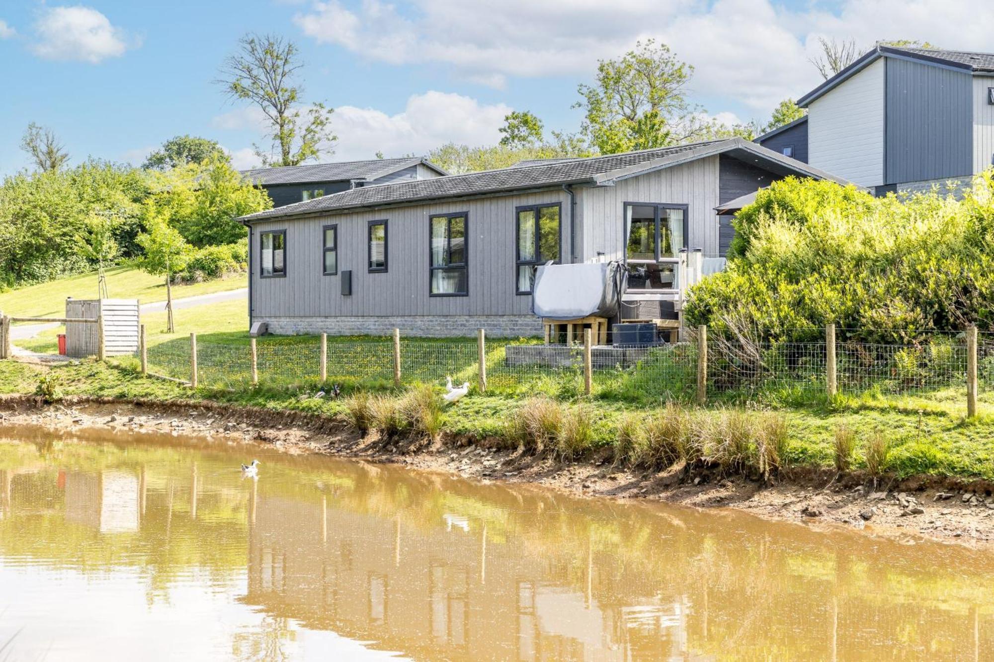 Lilac Lodge, 22 Roadford Lake Lodges Lifton Екстер'єр фото