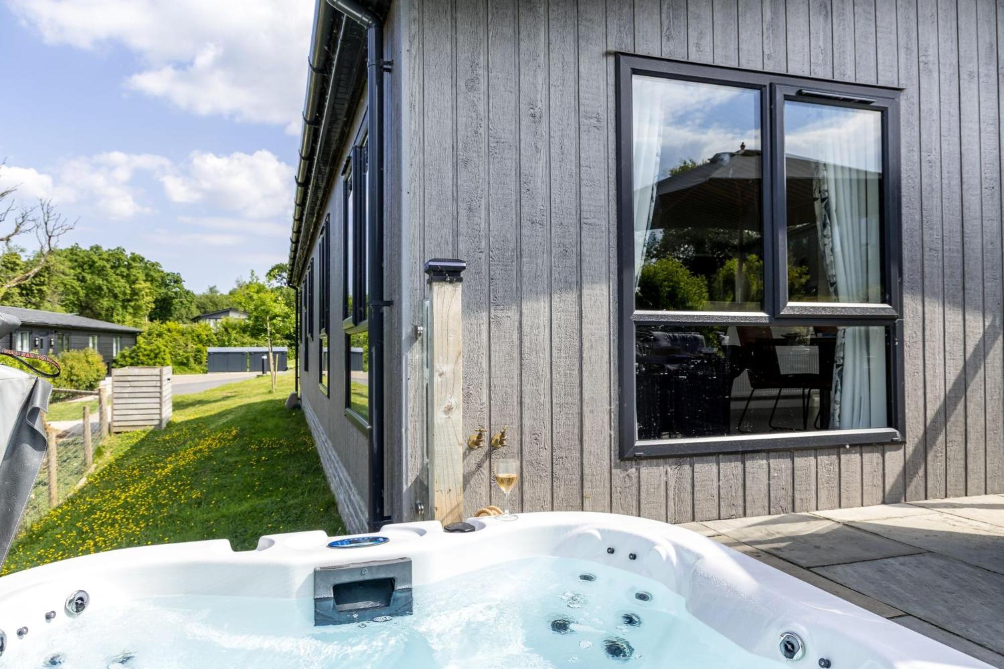 Lilac Lodge, 22 Roadford Lake Lodges Lifton Екстер'єр фото
