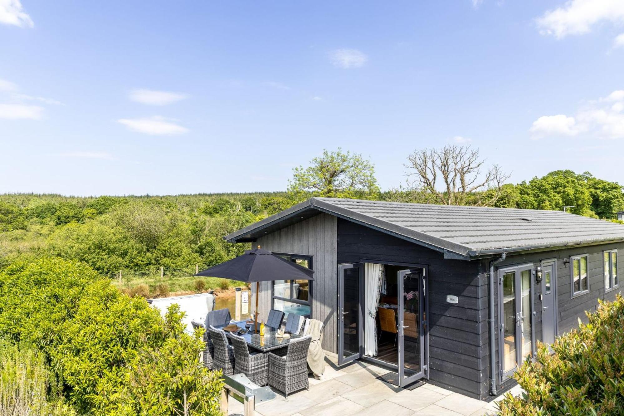 Lilac Lodge, 22 Roadford Lake Lodges Lifton Екстер'єр фото